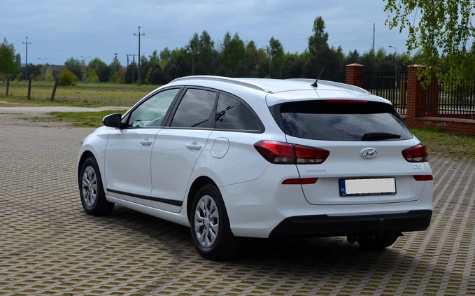 Hyundai I30 cena 46900 przebieg: 201300, rok produkcji 2018 z Sochaczew małe 562